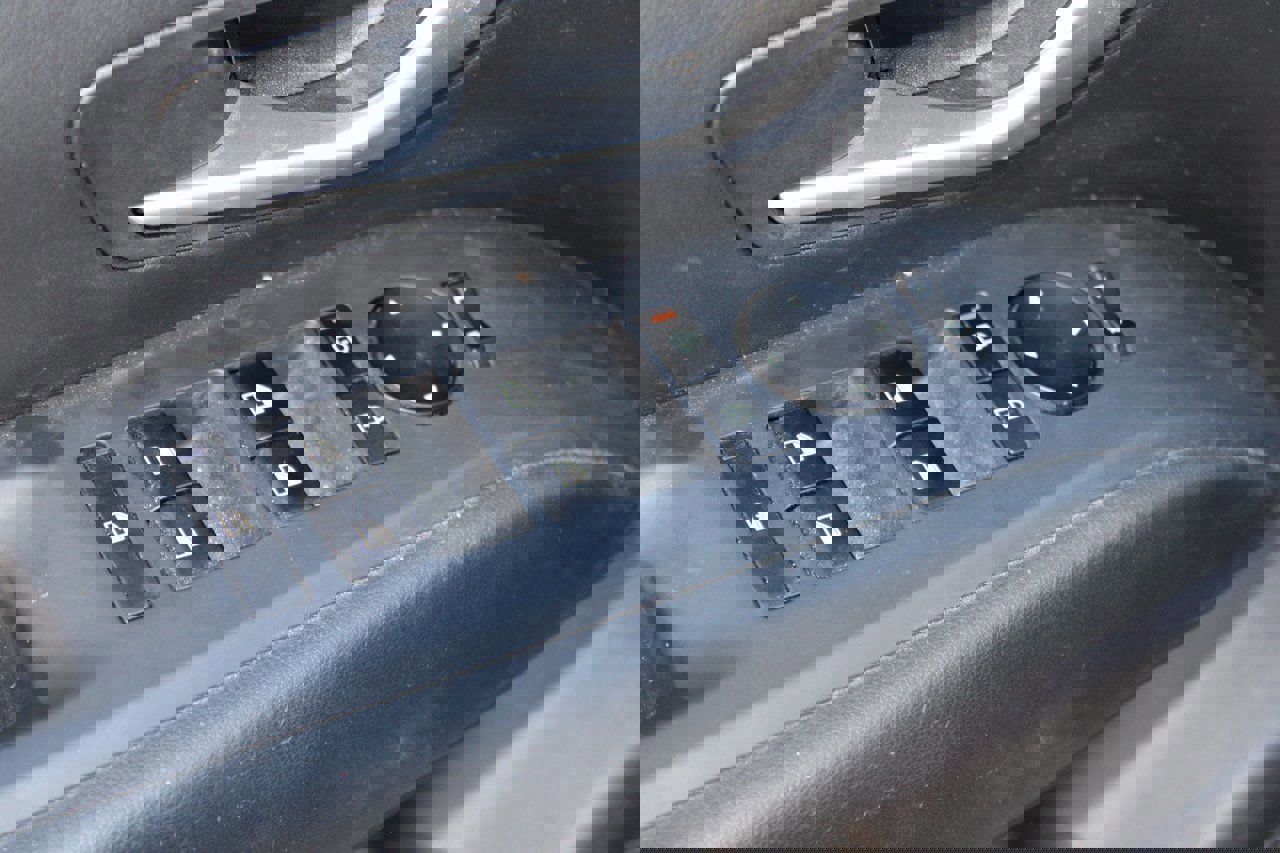 Used 2025 Hyundai Santa Cruz SE image 19