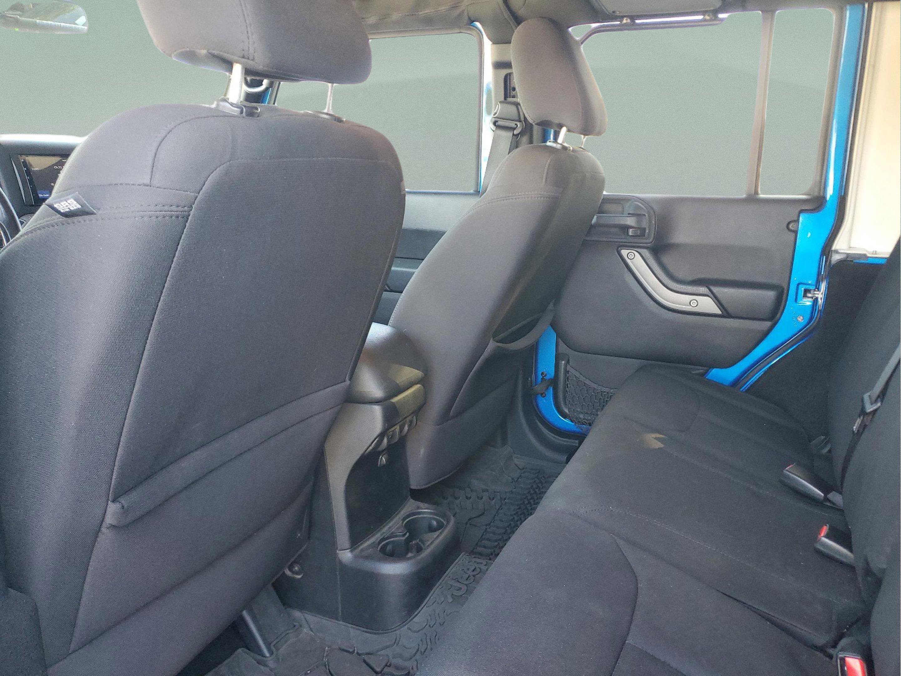 Used 2015 Jeep Wrangler Unlimited Sport AWD/4WD image 5
