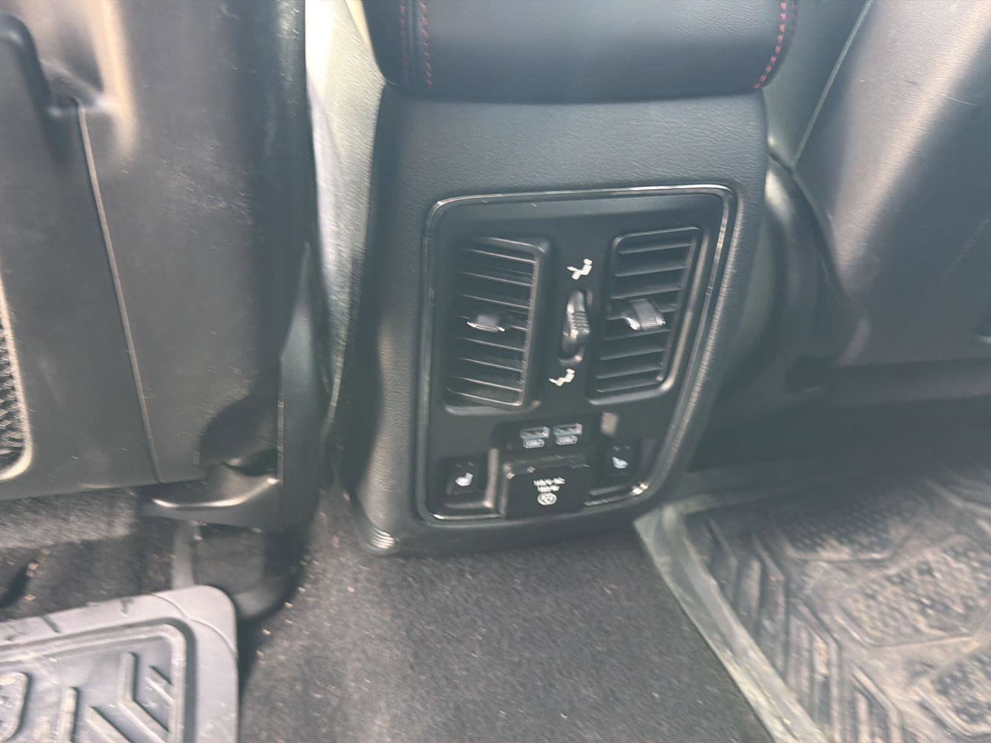 Used 2020 Jeep Grand Cherokee Trailhawk AWD/4WD image 29