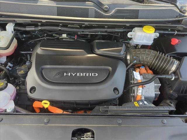 Used 2023 Chrysler Pacifica Touring-L FWD image 25