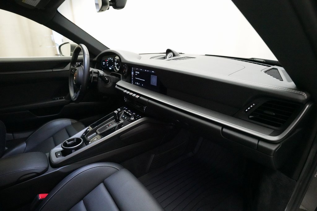 Used 2020 Porsche 911 Carrera 4 image 28