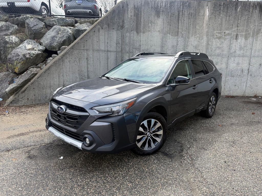 Used 2025 Subaru Outback Limited XT AWD/4WD image 2