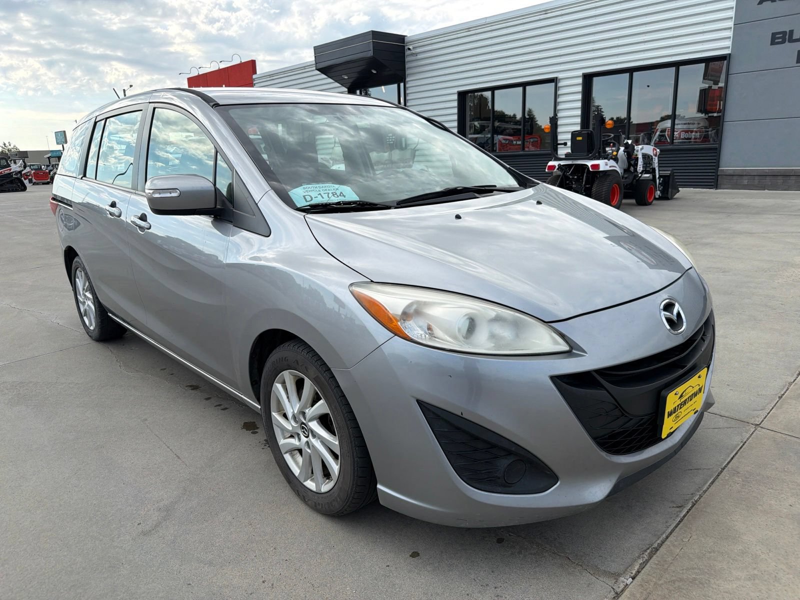 Used 2014 MAZDA MAZDA5 Sport FWD image 2