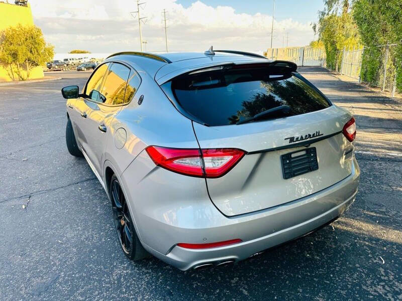 Used 2017 Maserati Levante S image 2