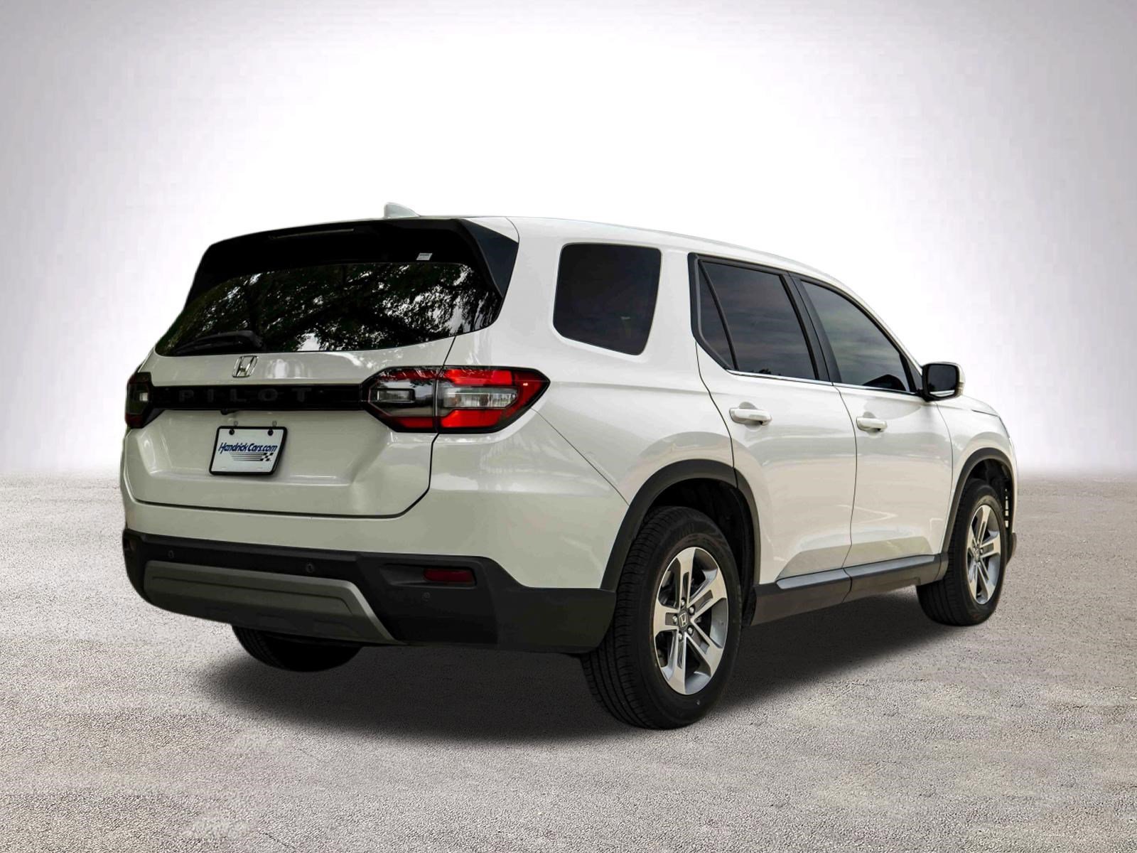Used 2023 Honda Pilot EX-L image 9