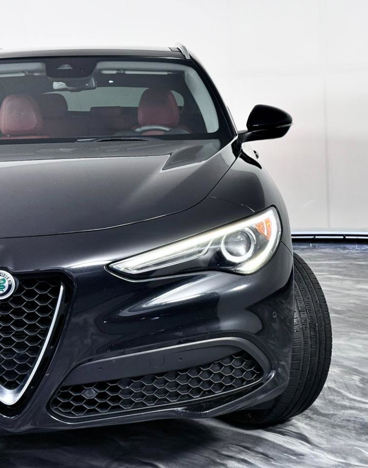 Used 2019 Alfa Romeo Stelvio Ti image 6
