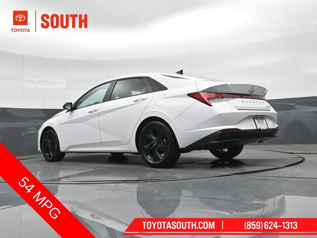 Used 2023 Hyundai Elantra Blue image 38