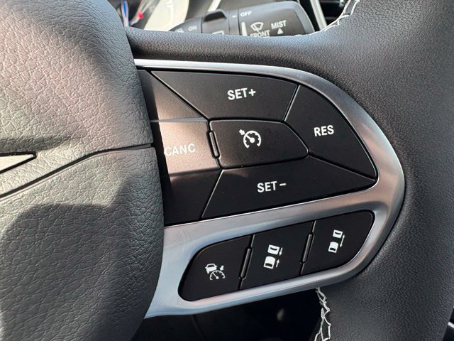 New 2027 Chrysler Pacifica Select FWD image 25