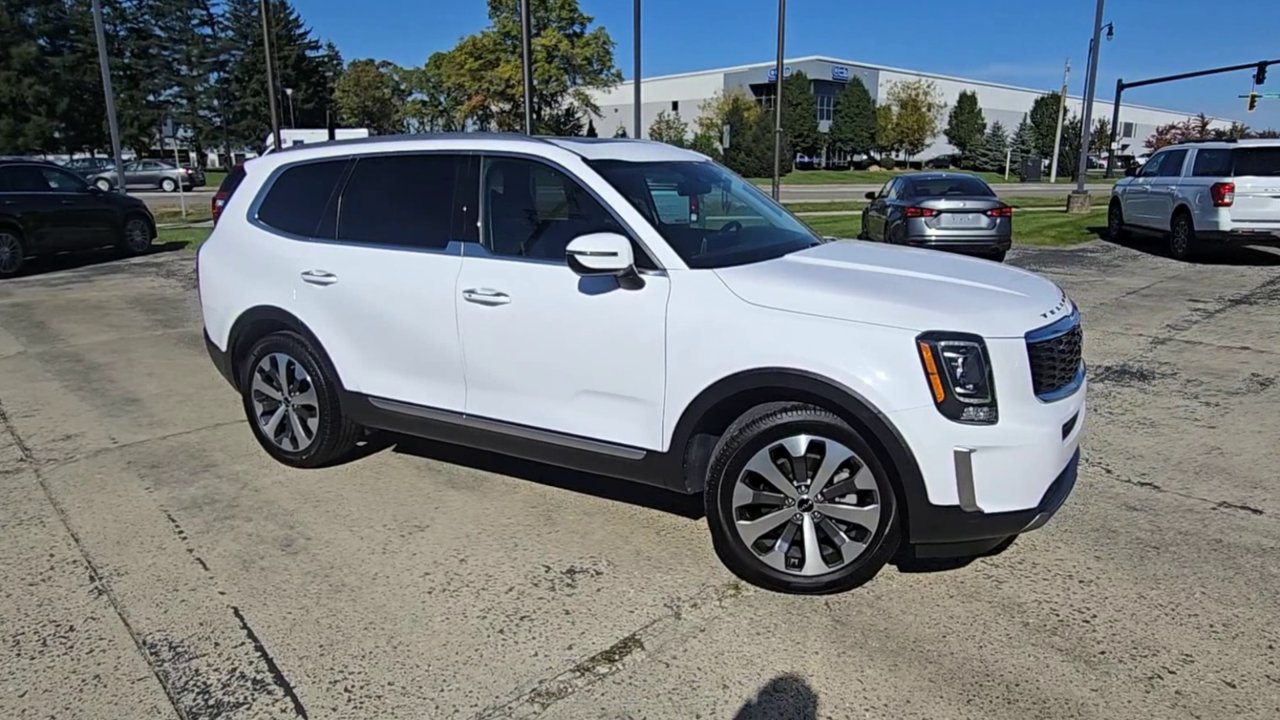 Used 2022 Kia Telluride S AWD/4WD image 2