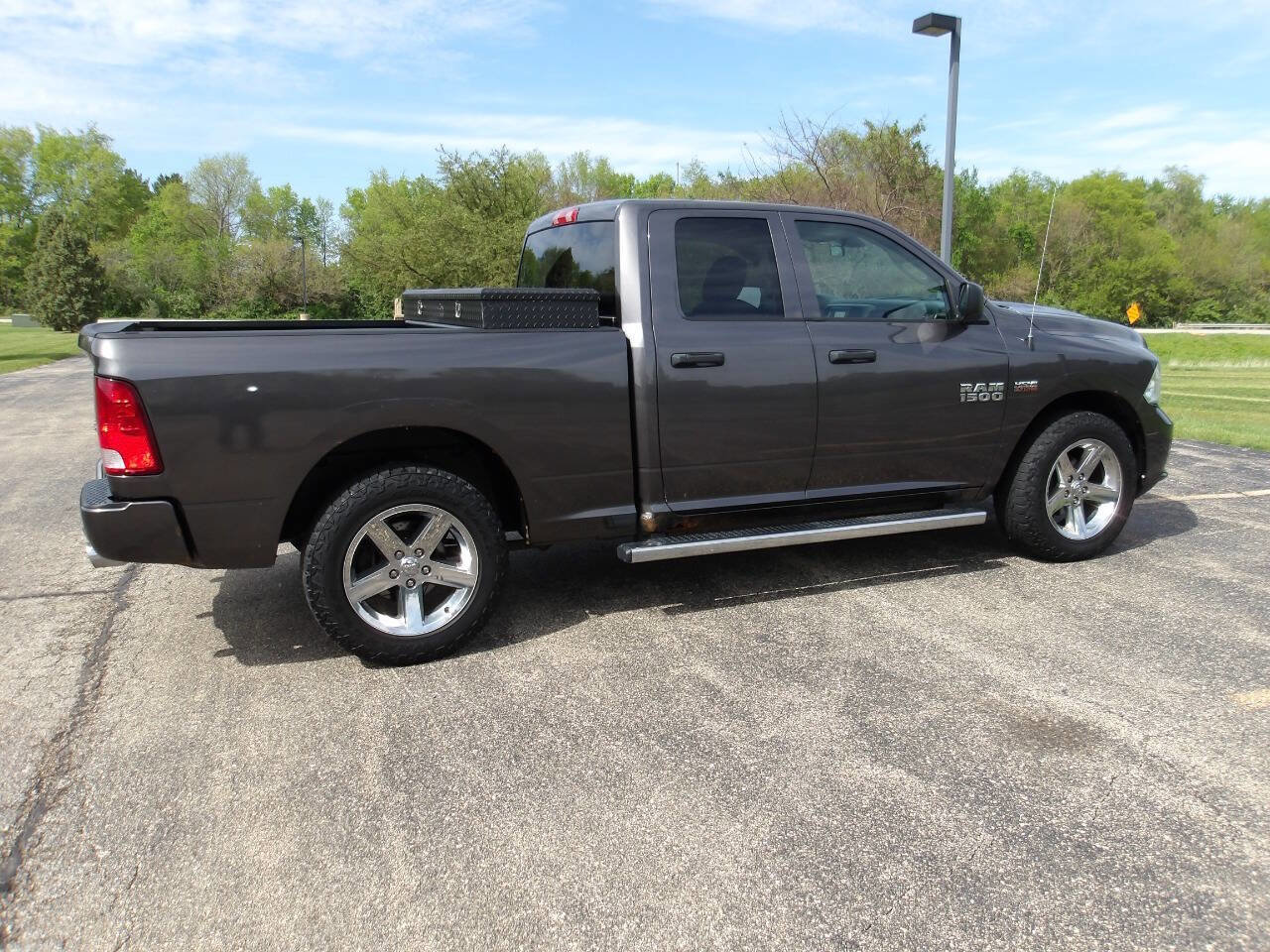 Used 2017 RAM 1500 Express w/ Express Value Package AWD/4WD image 11