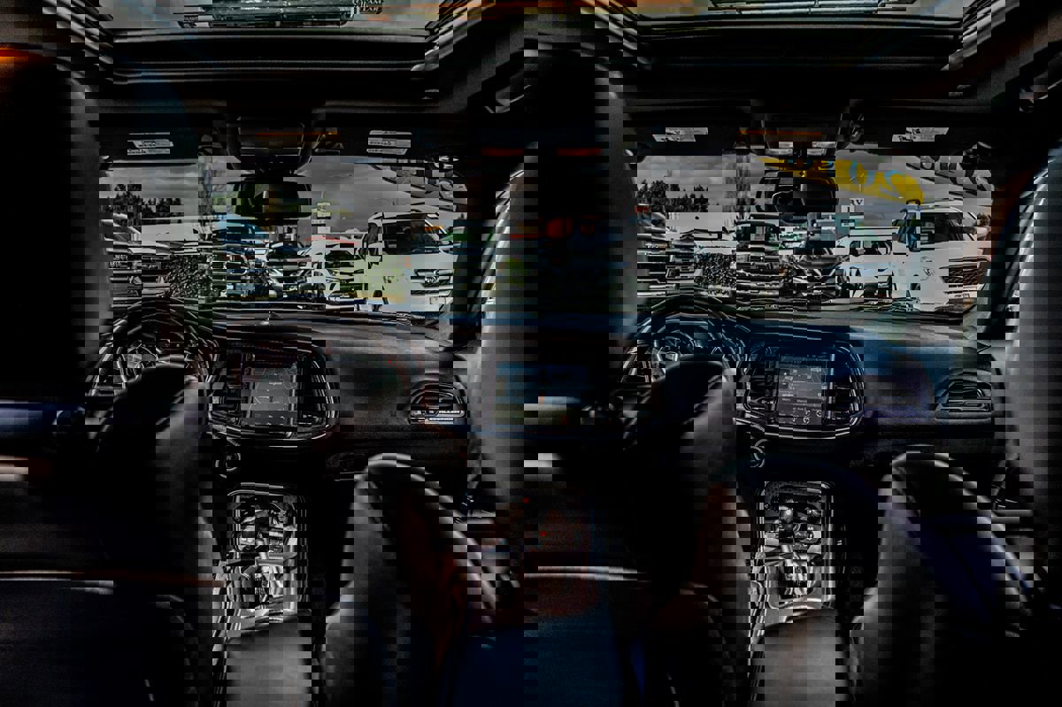 Used 2016 Dodge Challenger R/T Scat Pack w/ Leather Interior Group image 36