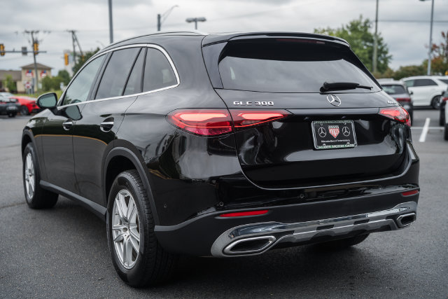 Used 2023 Mercedes-Benz GLC 300 4MATIC image 5