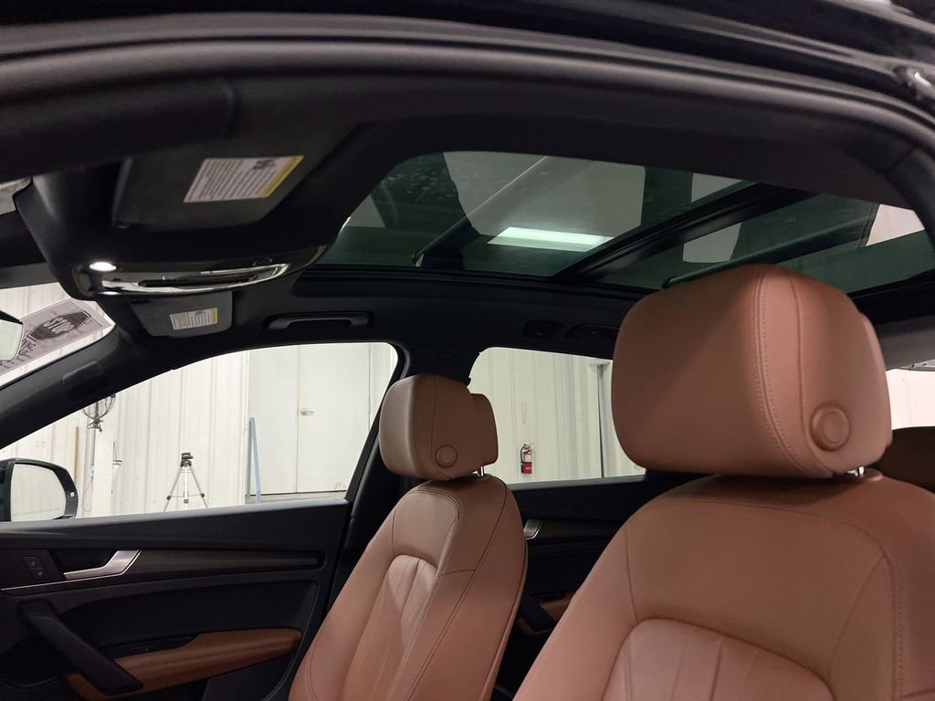 Used 2022 Audi Q5 2.0T Premium Plus w/ Premium Plus Package AWD/4WD image 19
