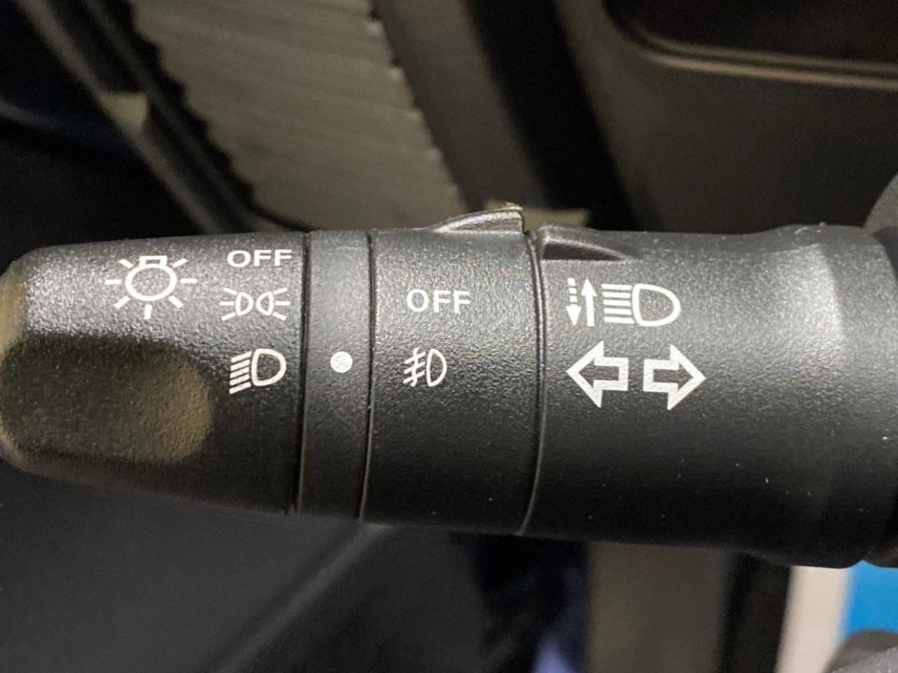 Used 2012 Nissan Titan SV w/ SV Premium Utility Pkg image 16