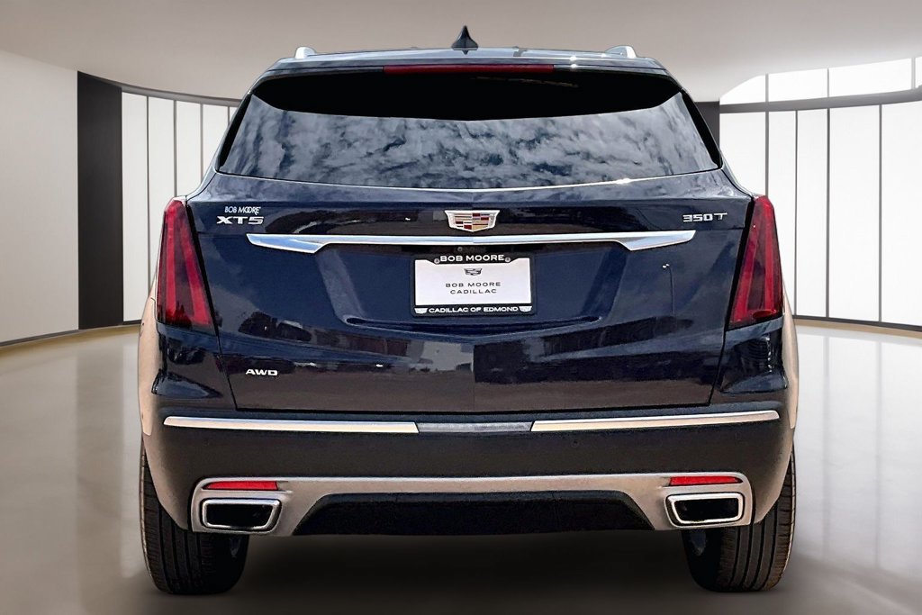 Used 2025 Cadillac XT5 Premium Luxury w/ Technology Package AWD/4WD image 4