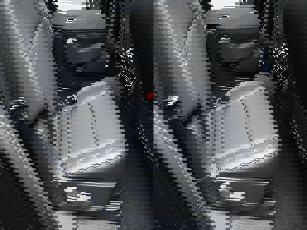 New 2026 Lincoln Aviator AWD image 32