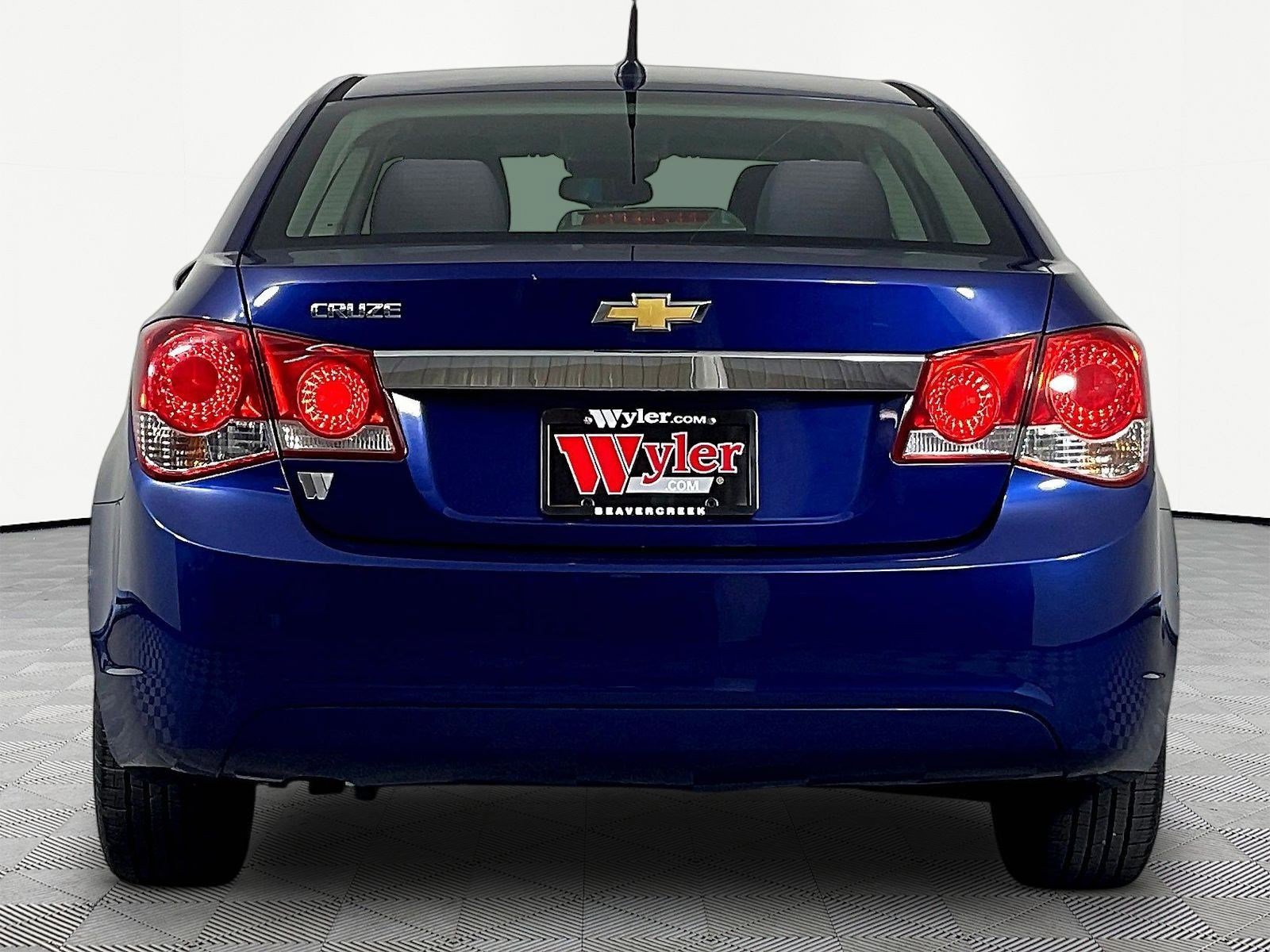 Used 2012 Chevrolet Cruze LS FWD image 5