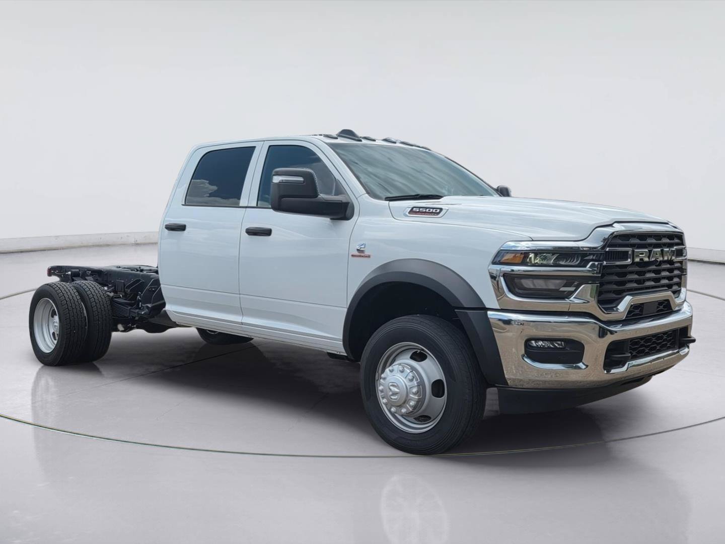 New 2026 RAM 5500 Tradesman w/ Chrome Appearance Group AWD/4WD image 2