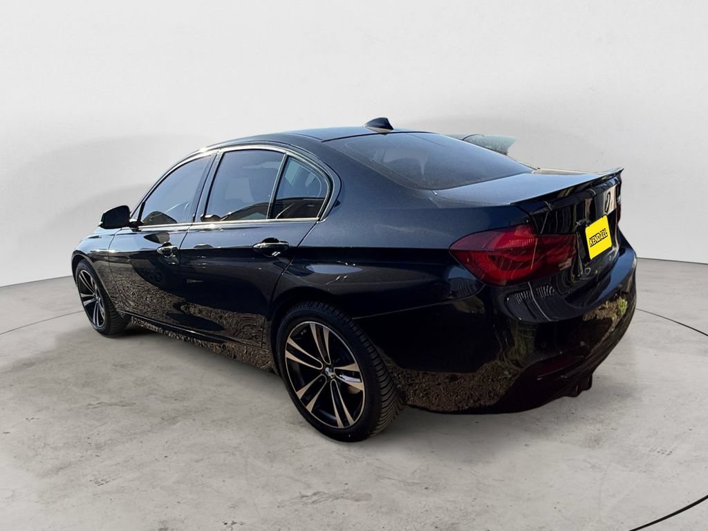 Used 2018 BMW 330i xDrive Sedan AWD/4WD image 2