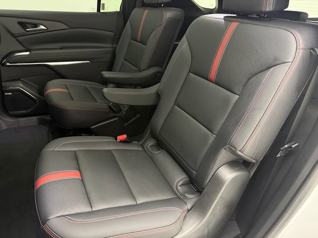 Used 2025 Chevrolet Traverse RS w/ LPO, Floor Liner Package FWD image 33