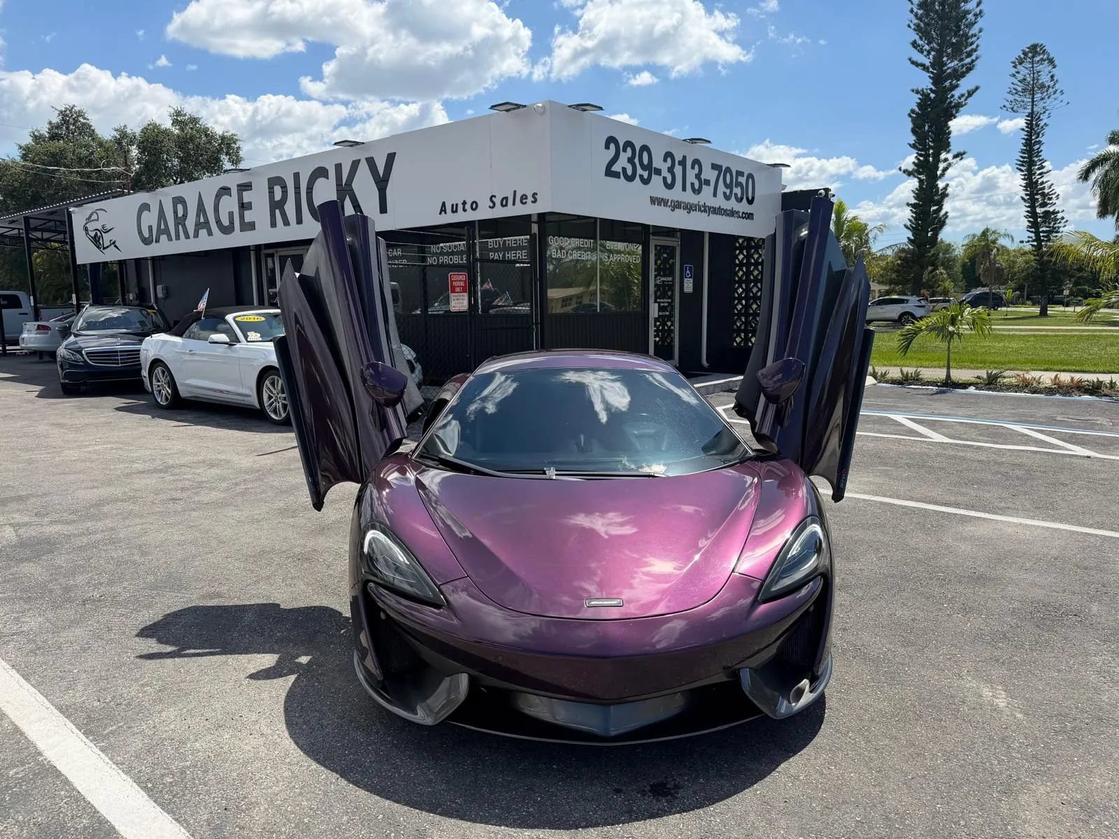 Used 2017 McLaren 570S Coupe RWD image 4