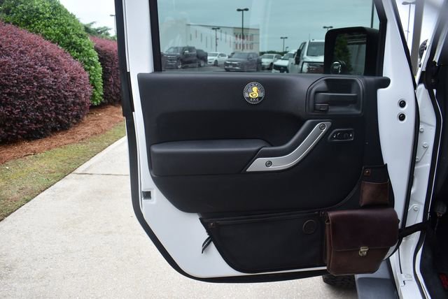 Used 2013 Jeep Wrangler Sahara AWD/4WD image 16