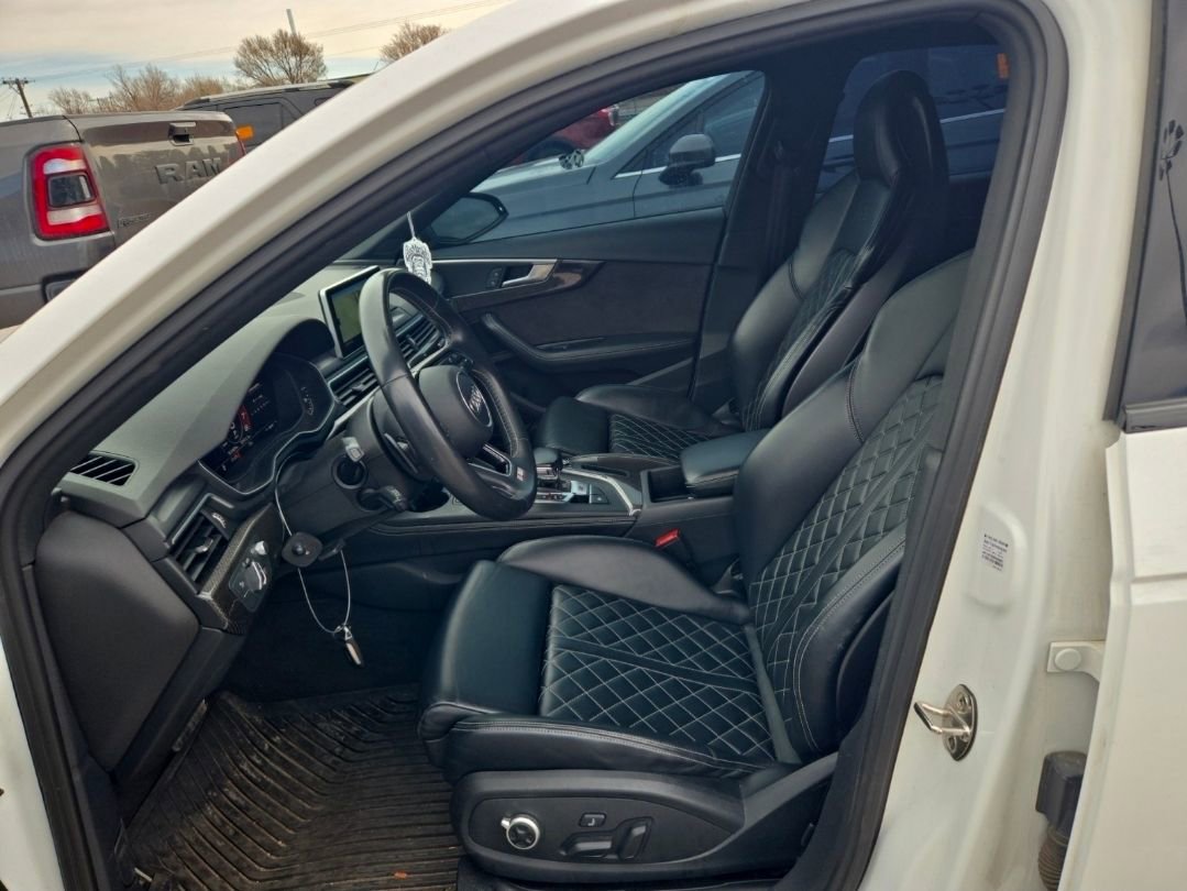 Used 2019 Audi S4 Prestige w/ Prestige Package image 12