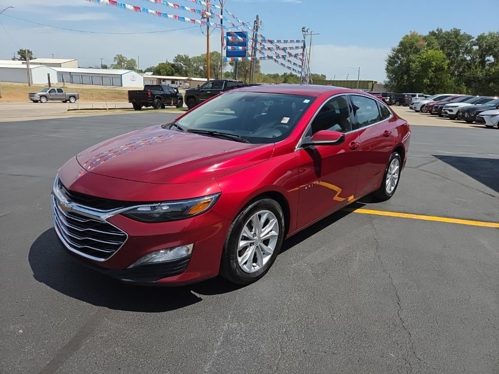 Used 2025 Chevrolet Malibu LT FWD image 3