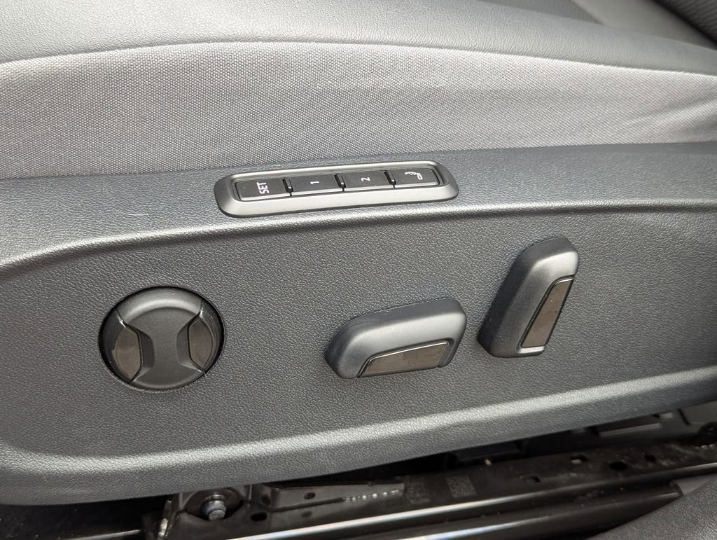 Used 2023 Volkswagen ID.4 Pro S Plus AWD/4WD image 26