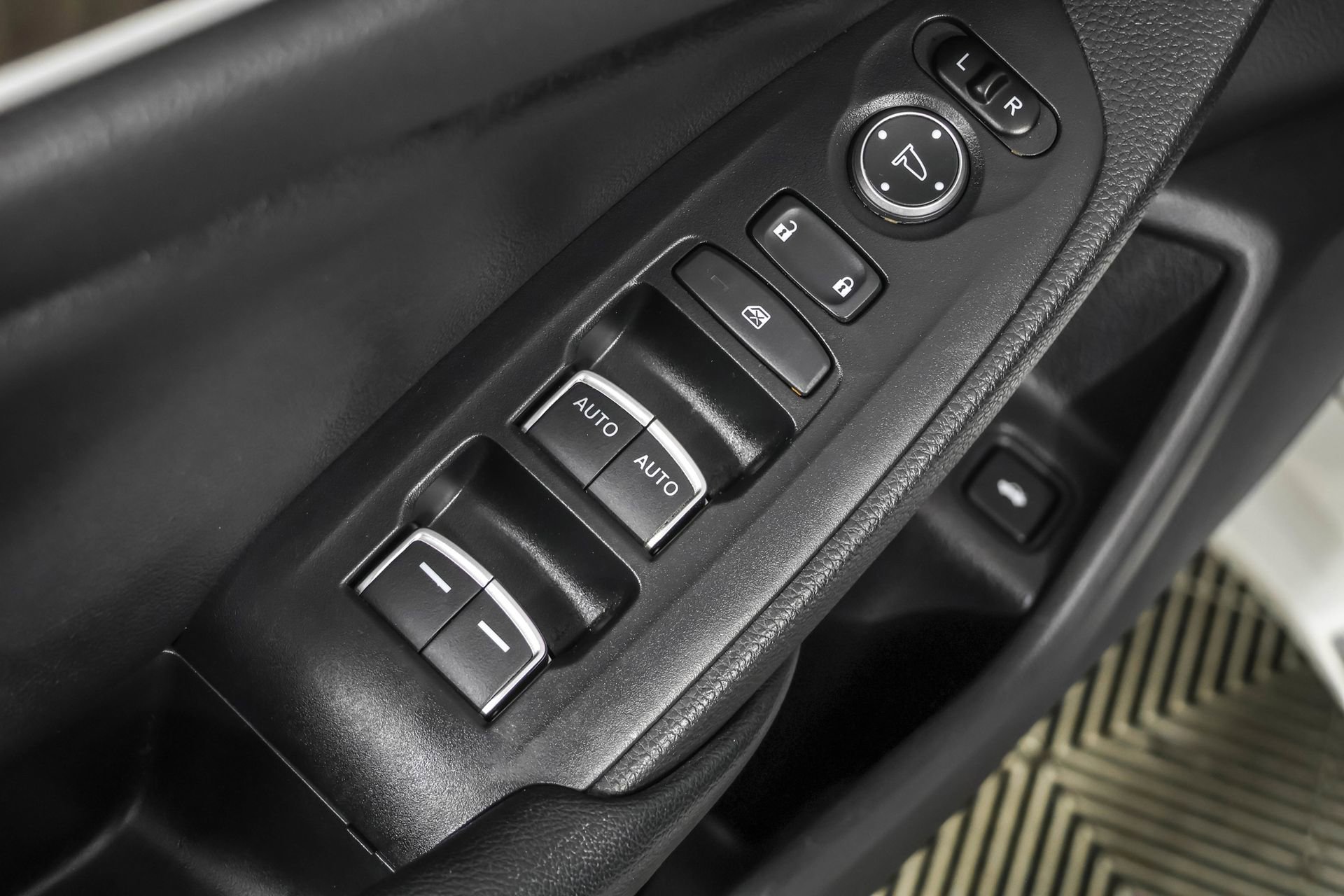 Used 2020 Honda Accord Touring image 36