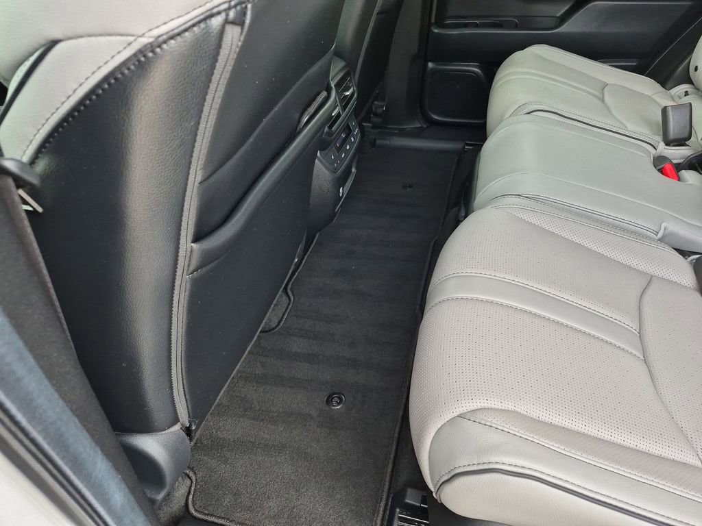 Used 2024 Honda Pilot Elite image 35