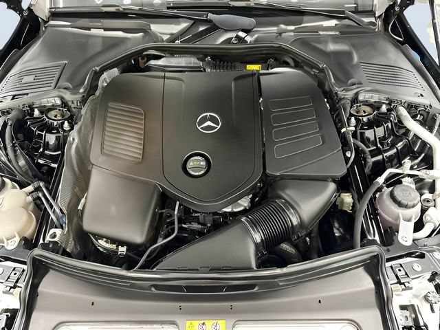 Used 2022 Mercedes-Benz C 300 4MATIC Sedan image 9