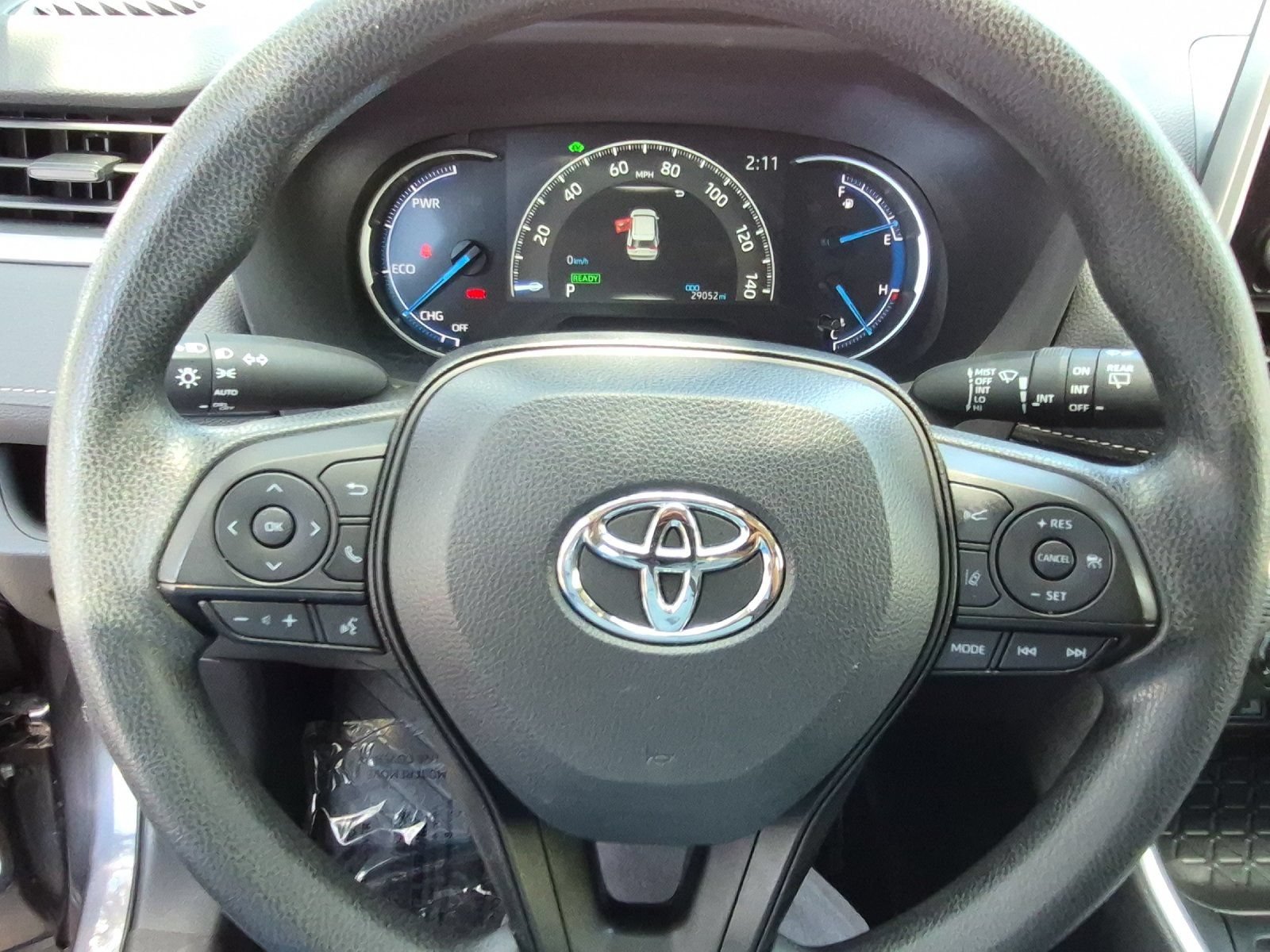 Used 2025 Toyota RAV4 XLE AWD/4WD image 21