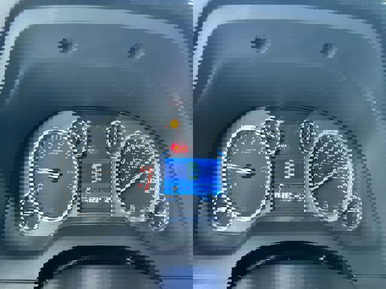 Used 2015 Toyota Tundra SR5 w/ SR5 Upgrade Package image 22