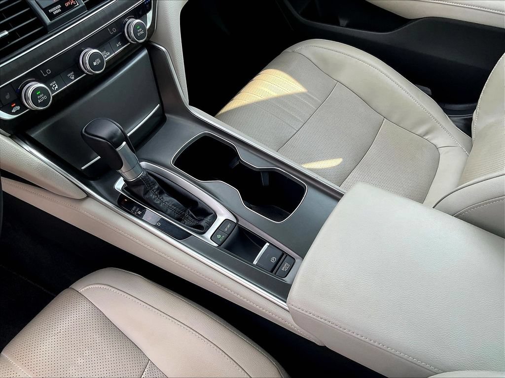 Certified 2018 Honda Accord Touring image 24