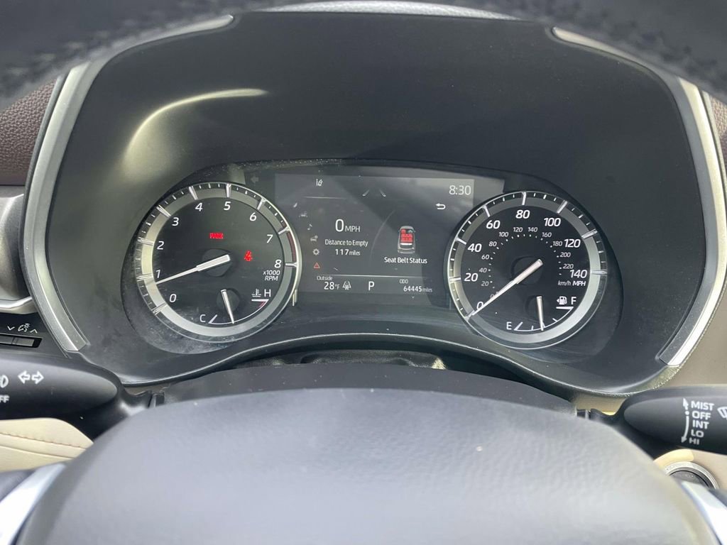 Used 2021 Toyota Highlander XLE image 38