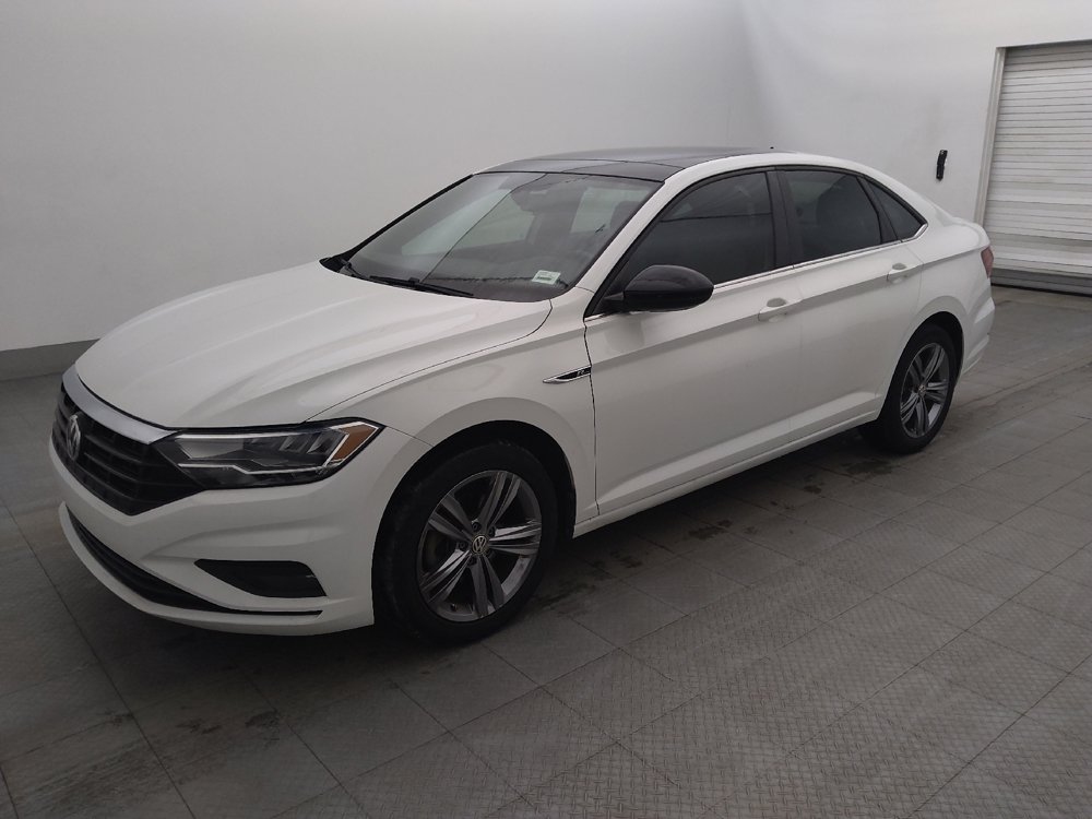 Used 2019 Volkswagen Jetta R-Line w/ R-Line Cold Weather Package FWD image 2
