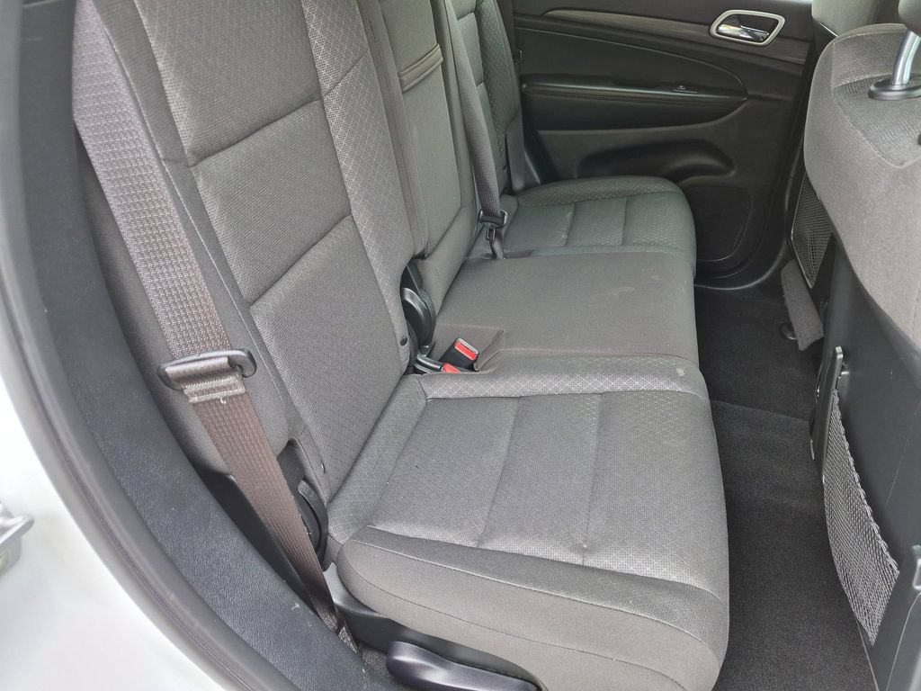 Used 2020 Jeep Grand Cherokee Laredo AWD/4WD image 22