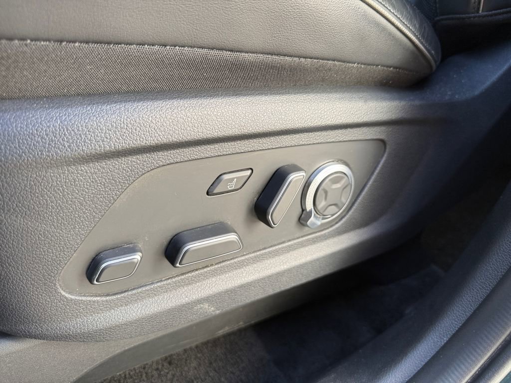 Certified 2023 Hyundai Palisade Calligraphy w/ Cargo Package image 17