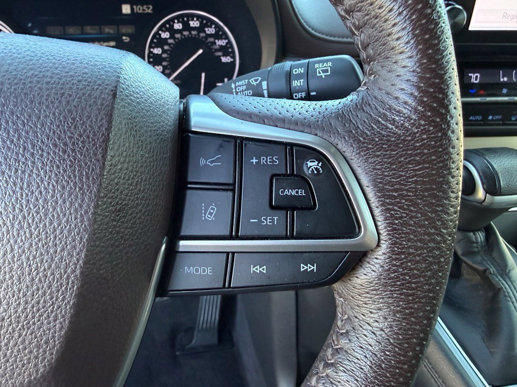 Used 2022 Toyota Sienna Platinum AWD/4WD image 21