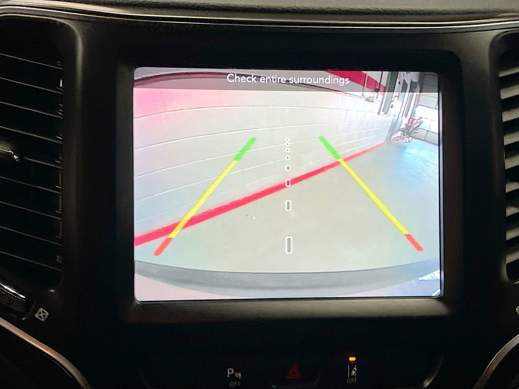 Used 2022 Jeep Cherokee Latitude Lux FWD image 13