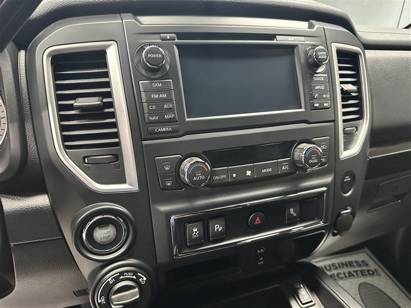 Used 2018 Nissan Titan SV w/ SV Convenience Package AWD/4WD image 25