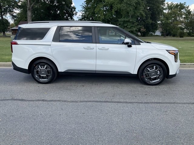 New 2026 Kia Carnival EX image 14