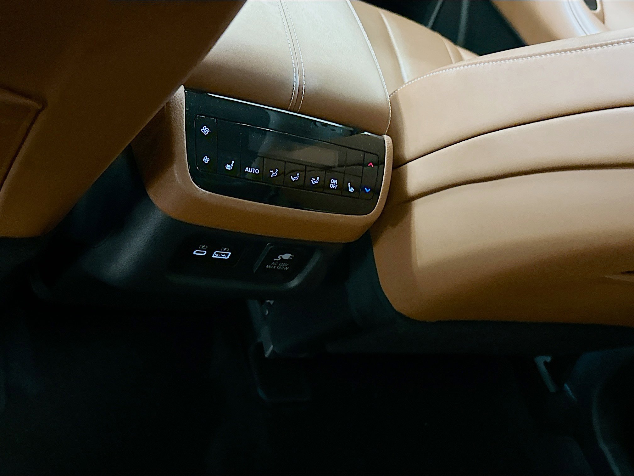 Used 2023 INFINITI QX60 Sensory w/ Vision Package image 29