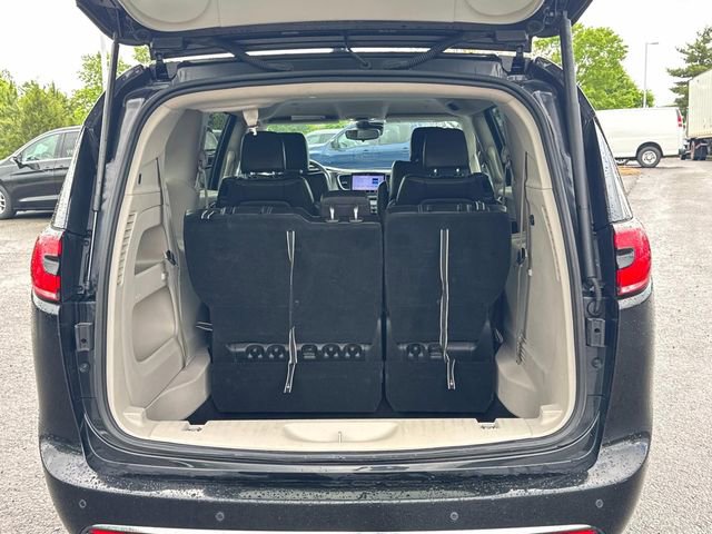 Used 2023 Chrysler Pacifica Touring-L FWD image 14