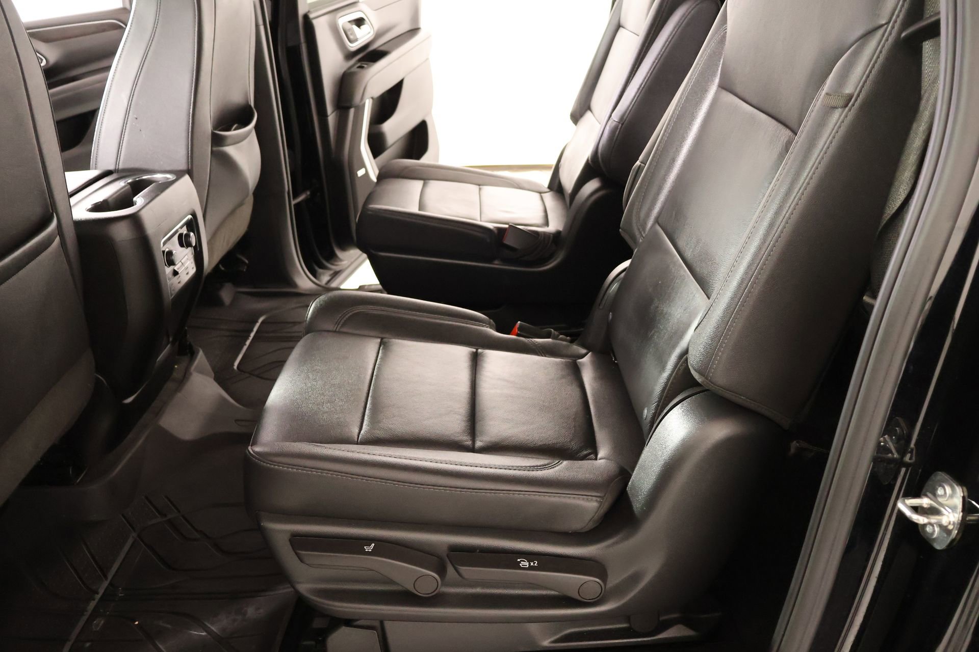 Used 2023 Chevrolet Suburban Z71 w/ Z71 Off-Road Package image 13