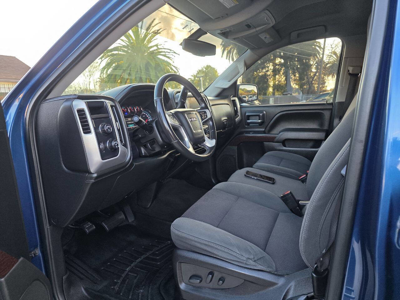 Used 2018 GMC Sierra 1500 SLE w/ SLE Value Package AWD/4WD image 10