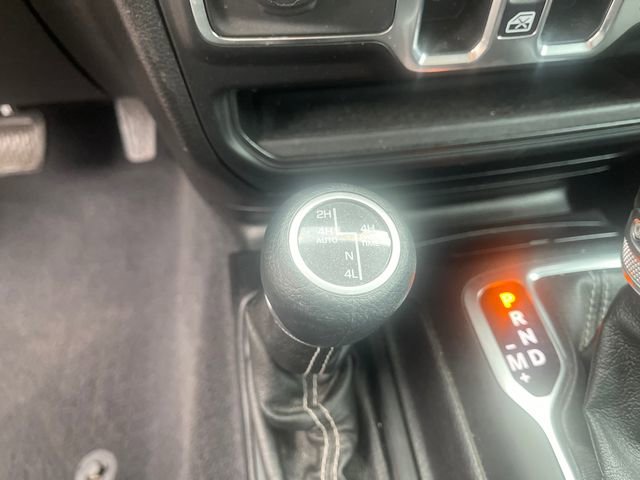 Used 2021 Jeep Gladiator Overland image 15