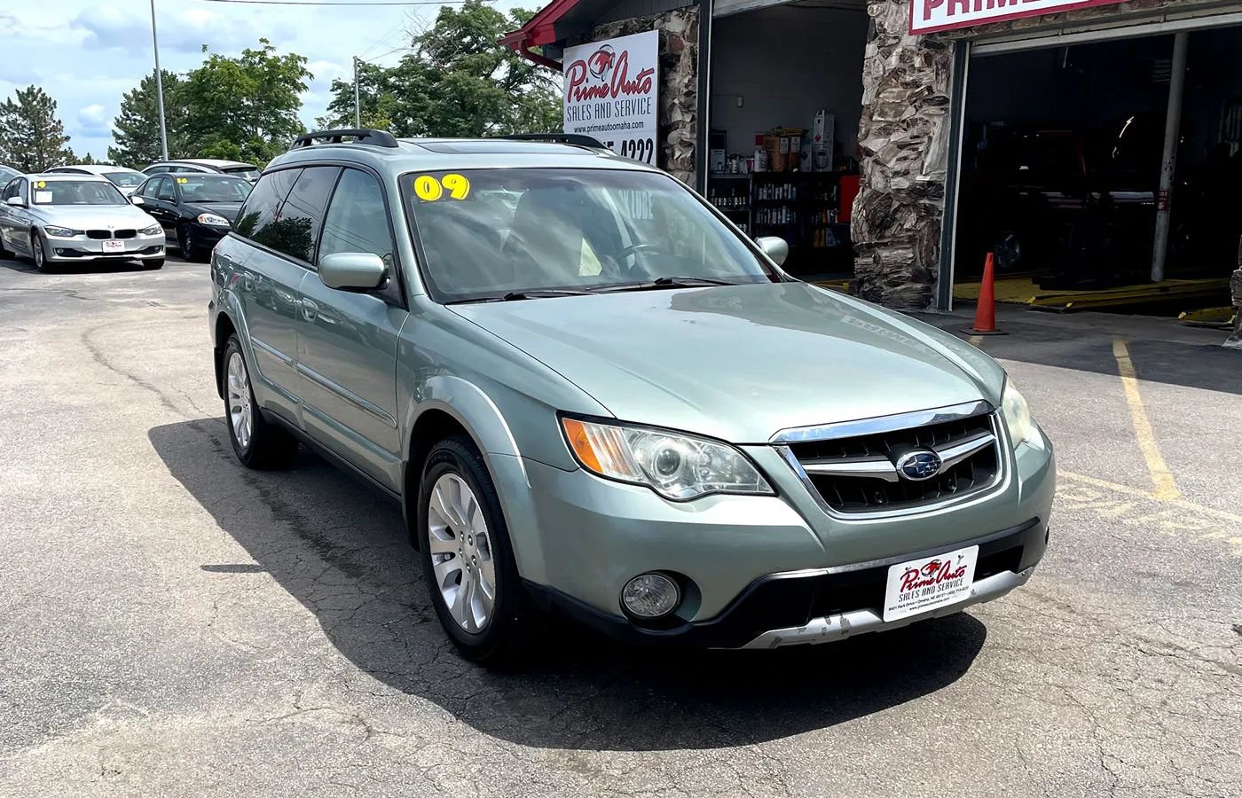 Used 2009 Subaru Outback 2.5i Limited AWD/4WD image 1