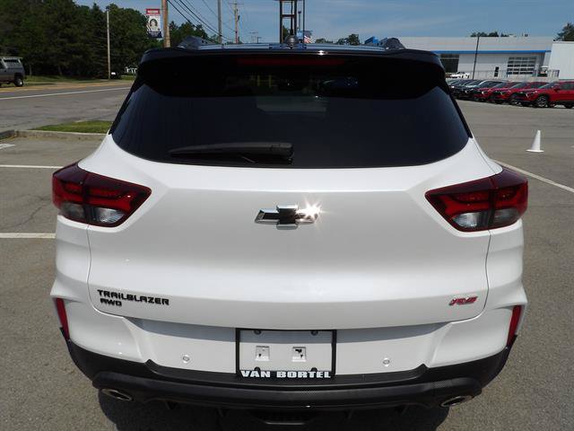 Certified 2022 Chevrolet TrailBlazer RS w/ Sun and Liftgate Package AWD/4WD image 4